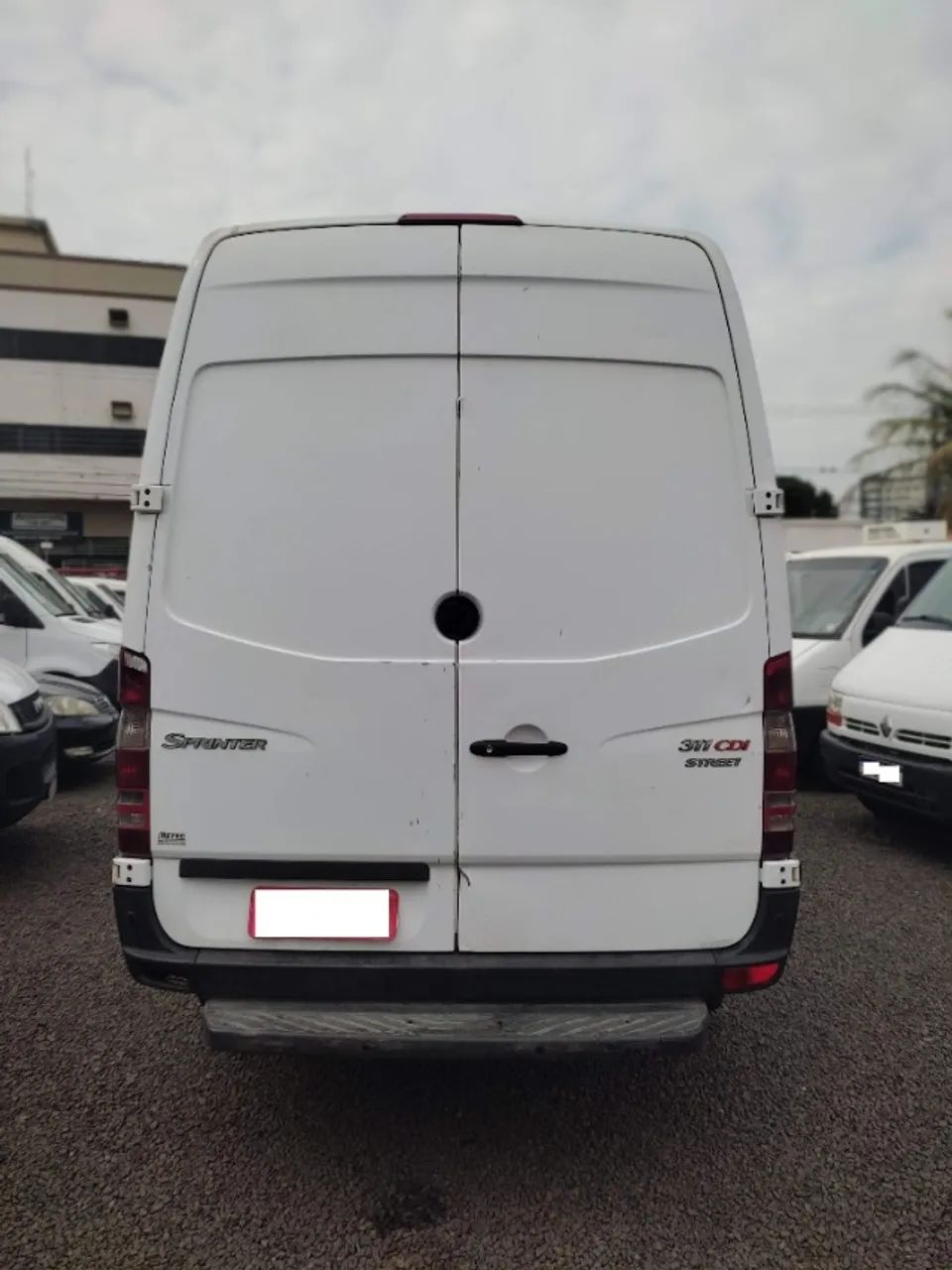 Mercedes-Benz Sprinter 311 Furgão Longo 2.2 Dies, foto 4 de 11