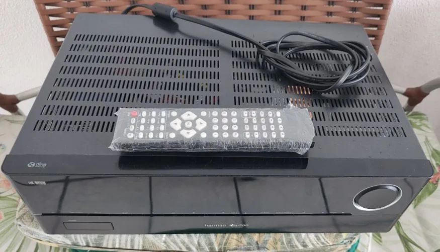 Receiver Harman Kardon HK 3770.