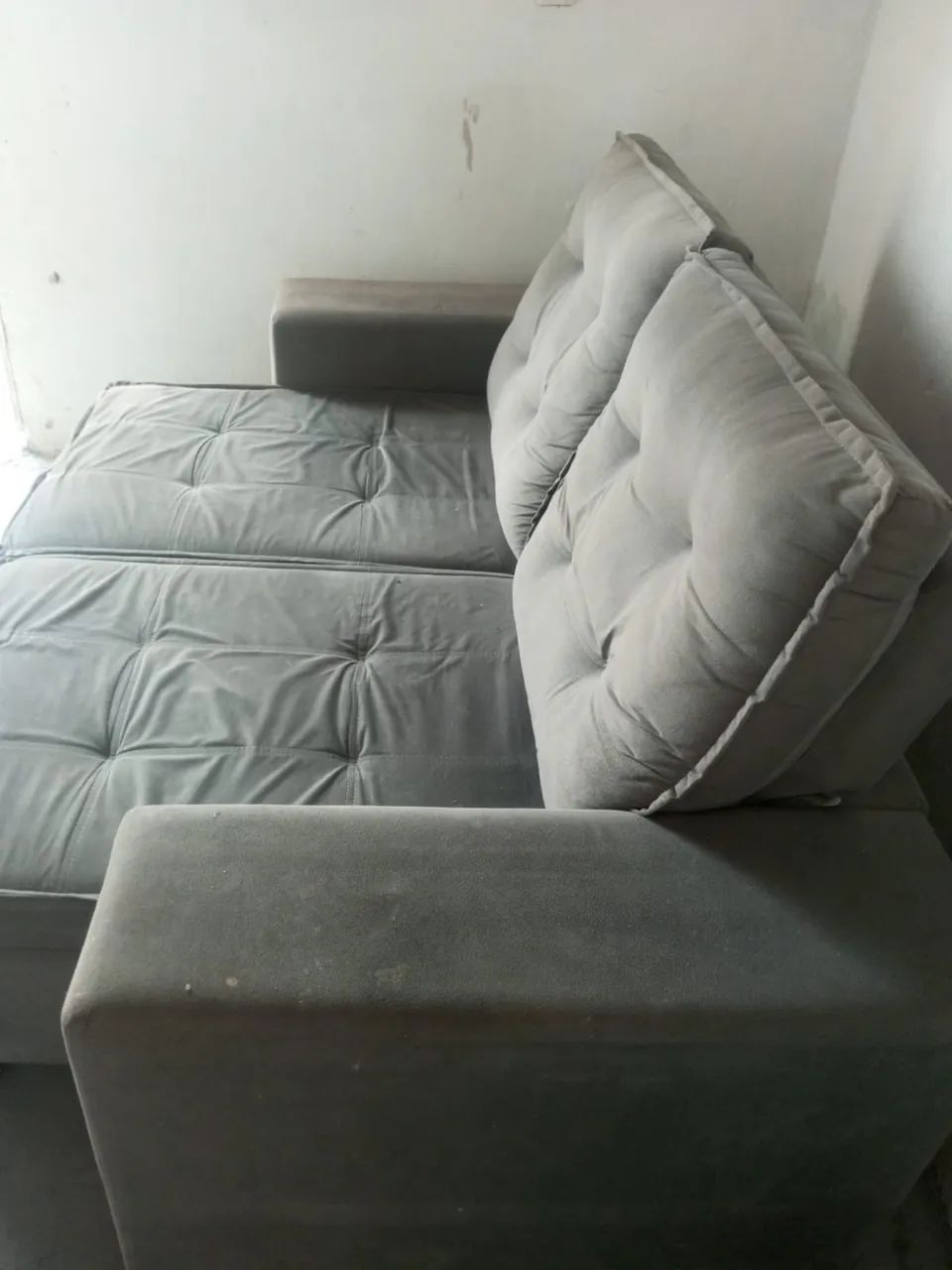 Vendo sofá 3 lugares - Foto 2
