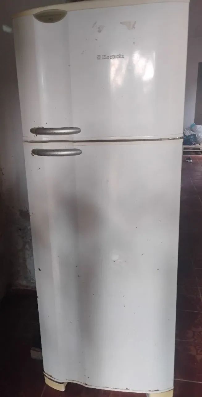 Geladeira Electrolux-Para retirada de peças