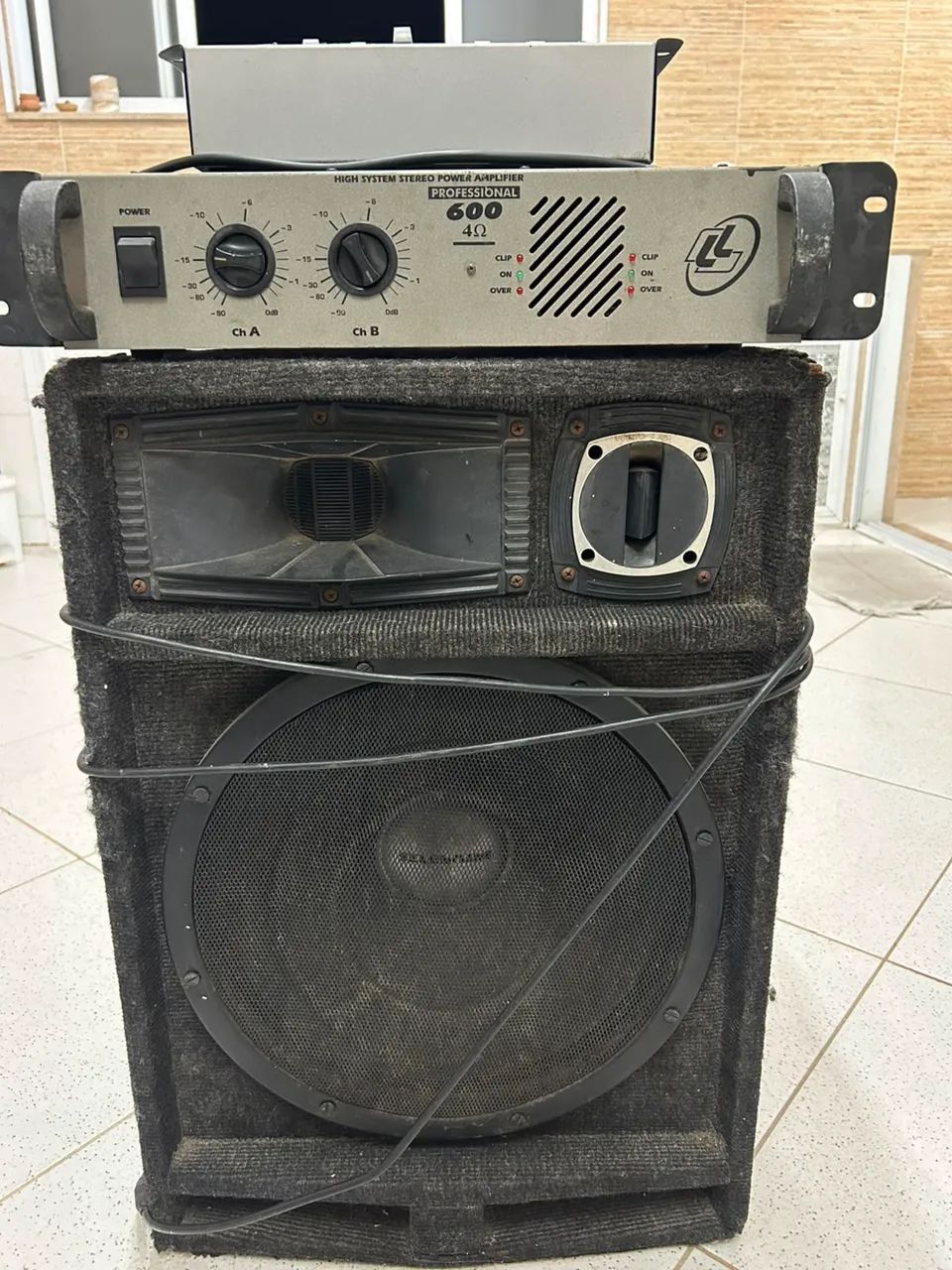 Caixa de som com amplificador  - Foto 4