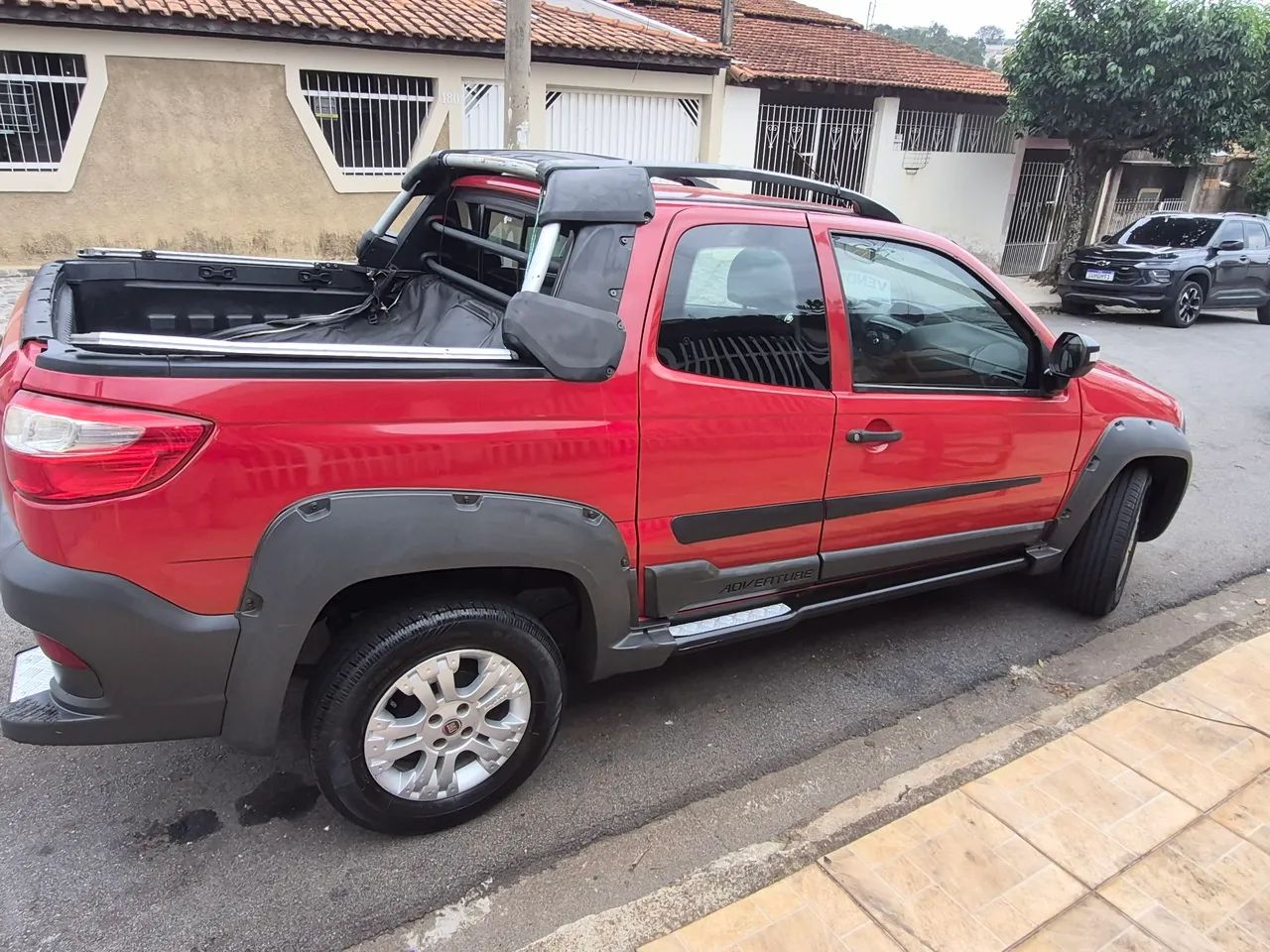 Fiat Strada Adventure1.8/ 1.8 Locker Flex CD 2014 - Foto 4