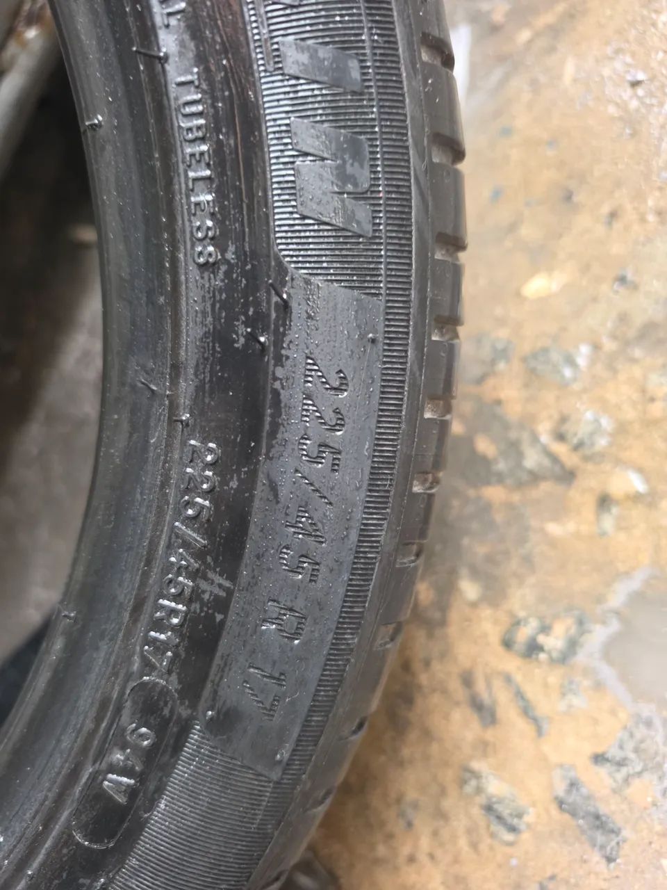 Pneus corolla 225 45 R17 - Foto 4