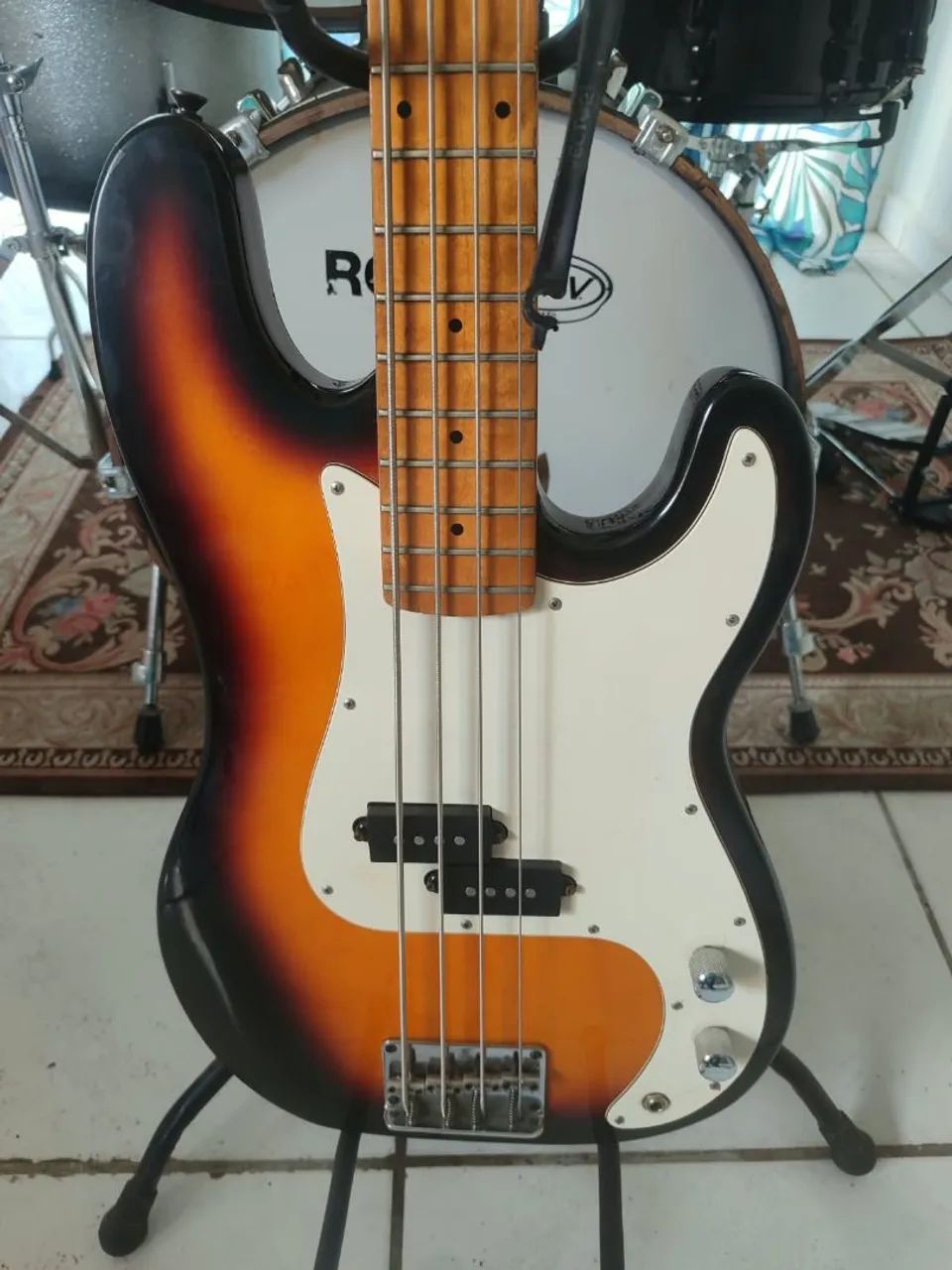 Baixo Precision Washburn  - Foto 2