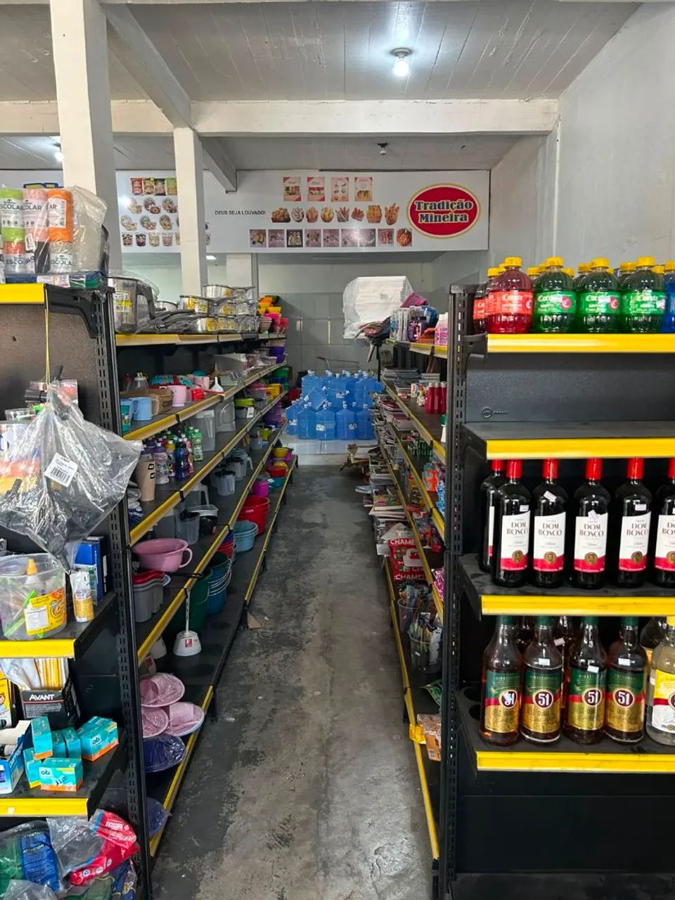 Vendo mercado completo e novo