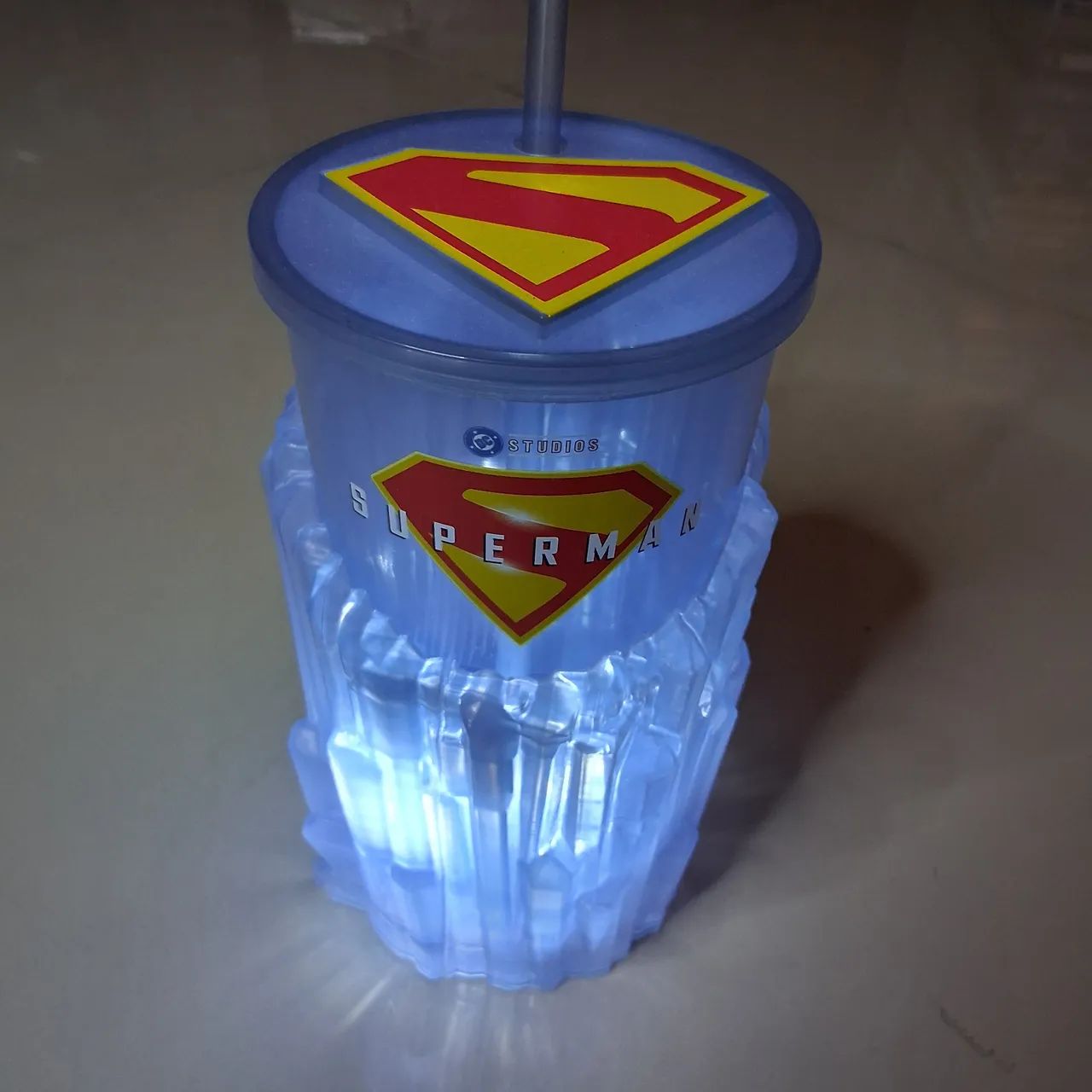 Copo Superman Cinemark Oficial com LED - Foto 4