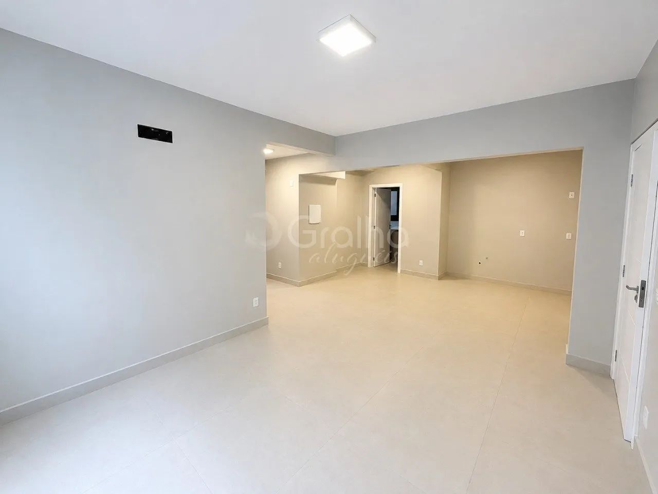 3 quartos, sendo 1 suíte, na Agronômica - Foto 2
