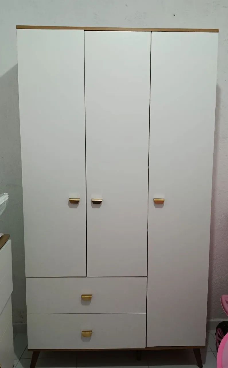 Guarda roupa e cômoda infantil 