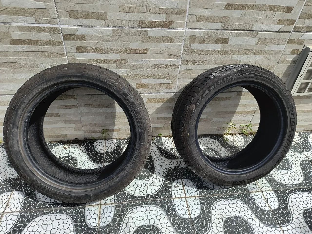 Pneu aro 18 