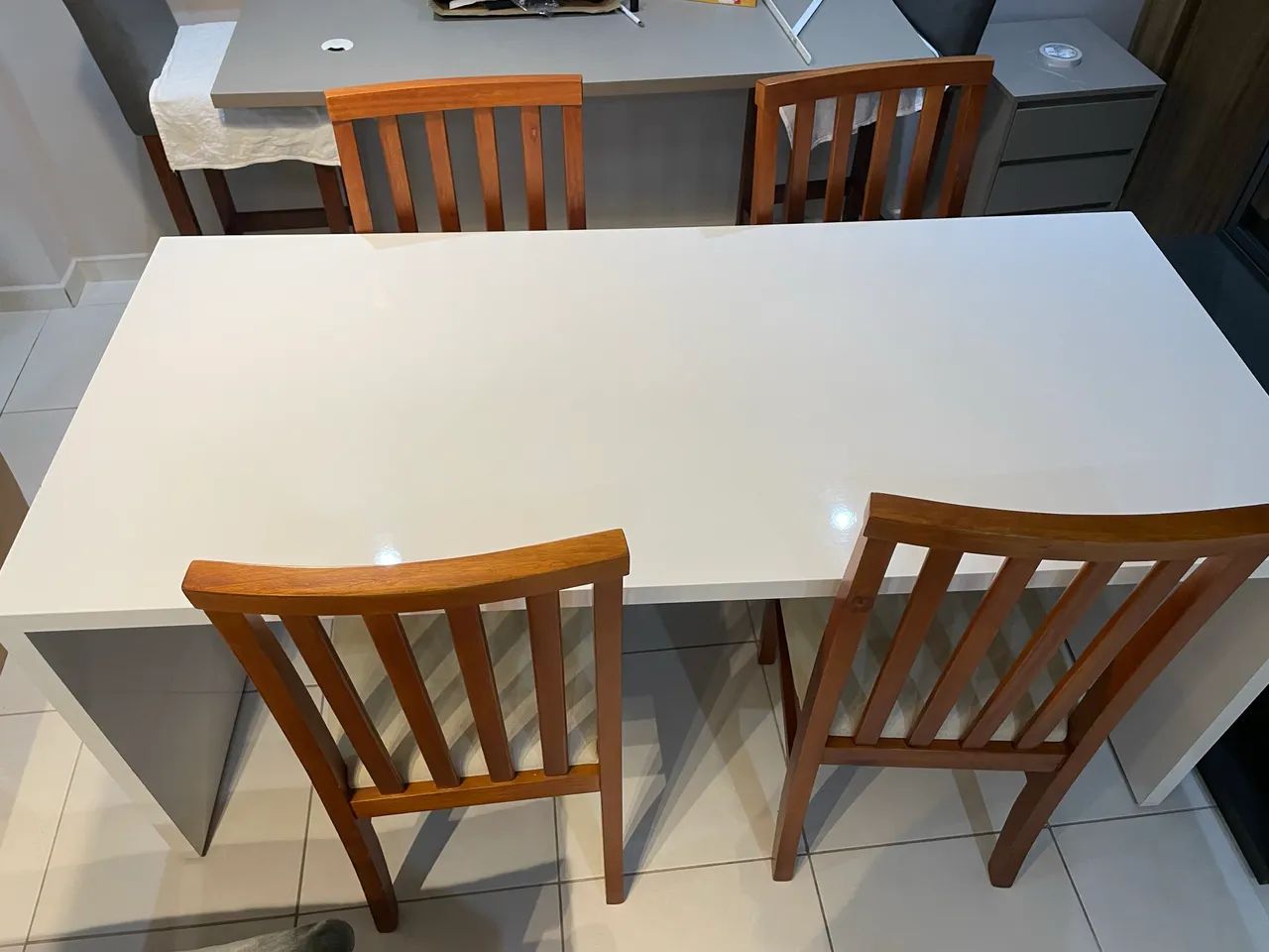 Mesa com 4 cadeiras (também vendo separado) - Foto 2