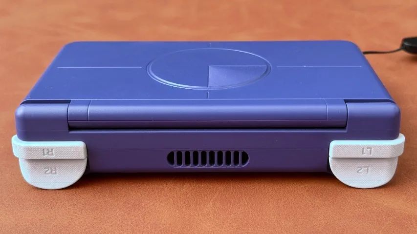 Retroid Pocket Flip 2 SD 865, 8GB RAM, 128GB SSD Completo na caixa