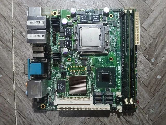 Dupla Placa-Mãe + Processadores Intel ? IH61X4/i3-3210 + LV-676/E2140 - Foto 2