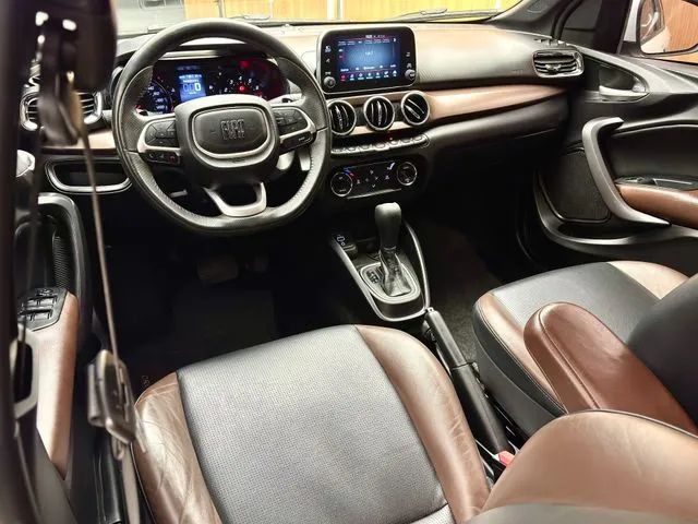 Fiat Cronos Precision 1.3 16V Flex Aut. 2023 - Foto 4