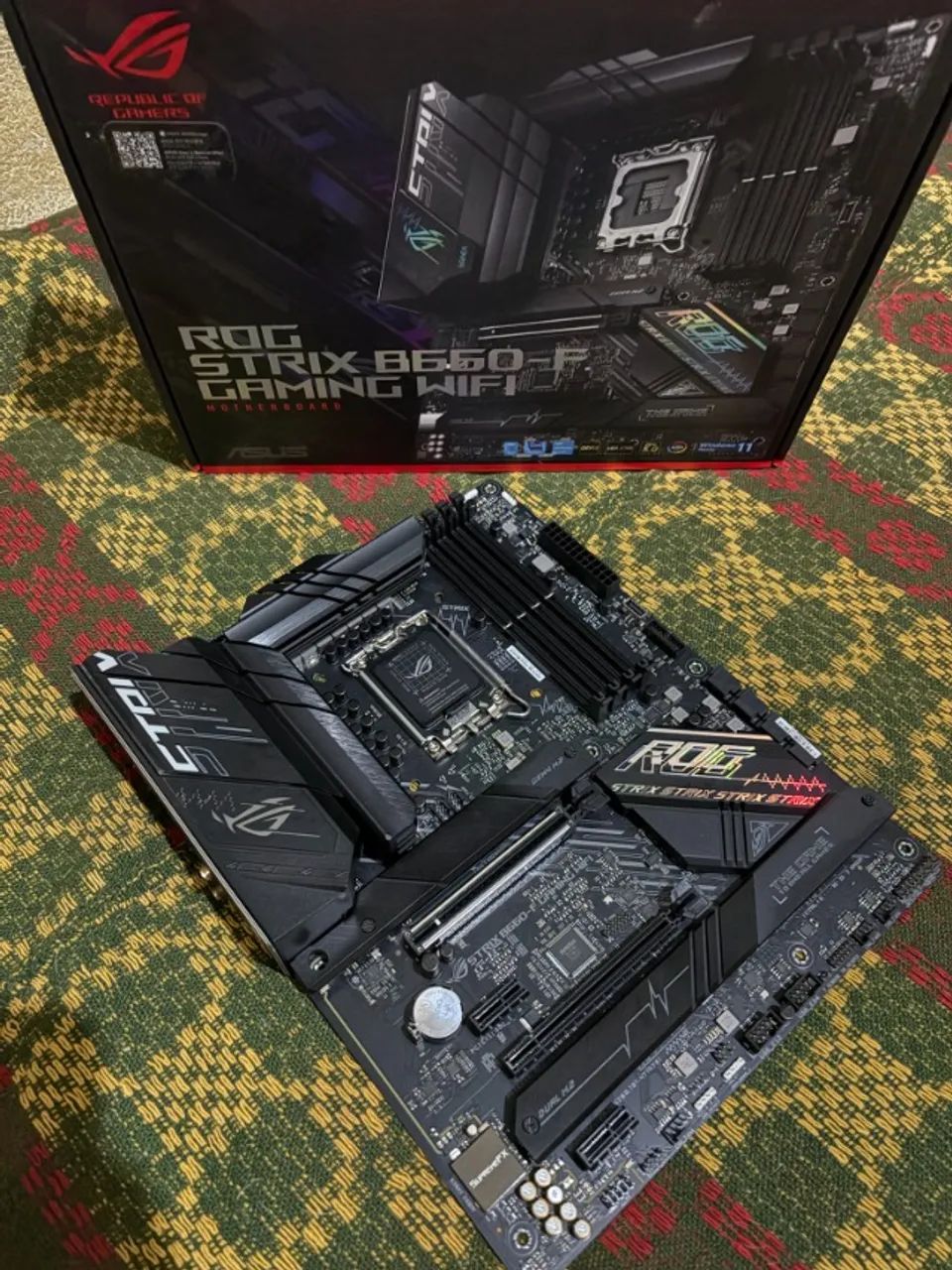 Placa Mãe B660 Asus ROG STRIX Intel LGA 1700 DDR5