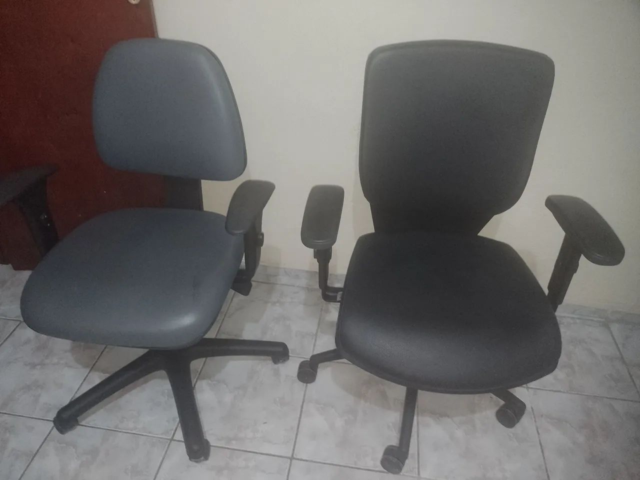 Vendo cadeira de escritório 160 cada