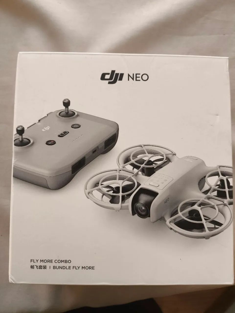 Drone DJI NEO - Fly More Combo