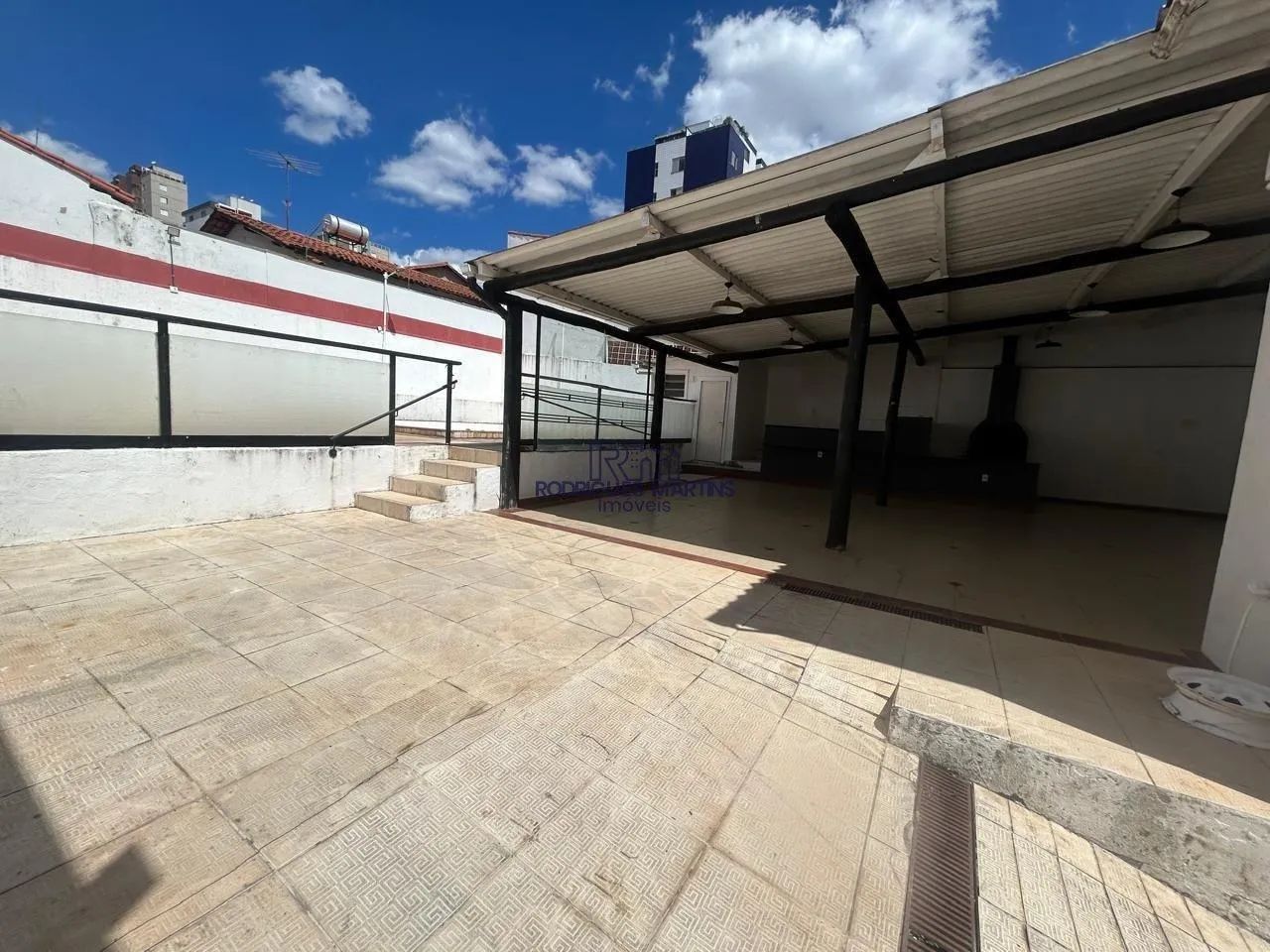 ESPAÇO À VENDA NO CAIÇARA