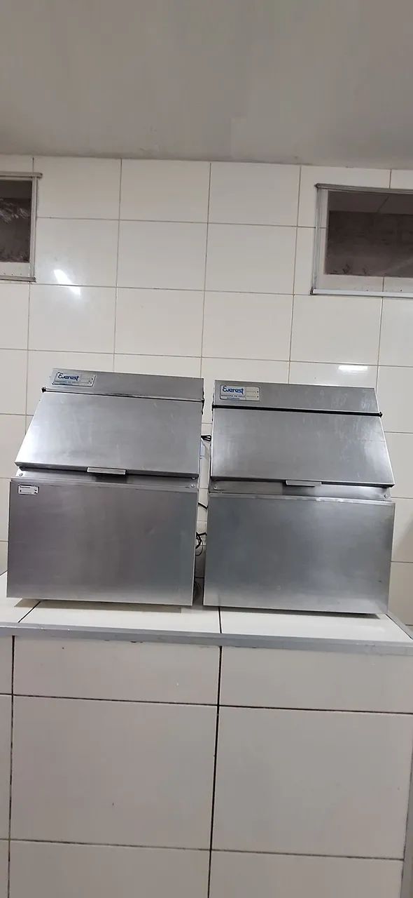 Maquina gelo 