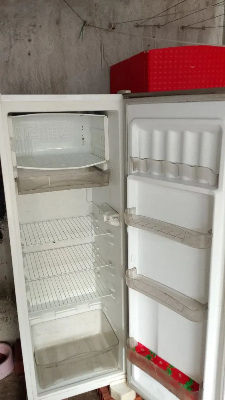 Vendo geladeira  - Foto 2