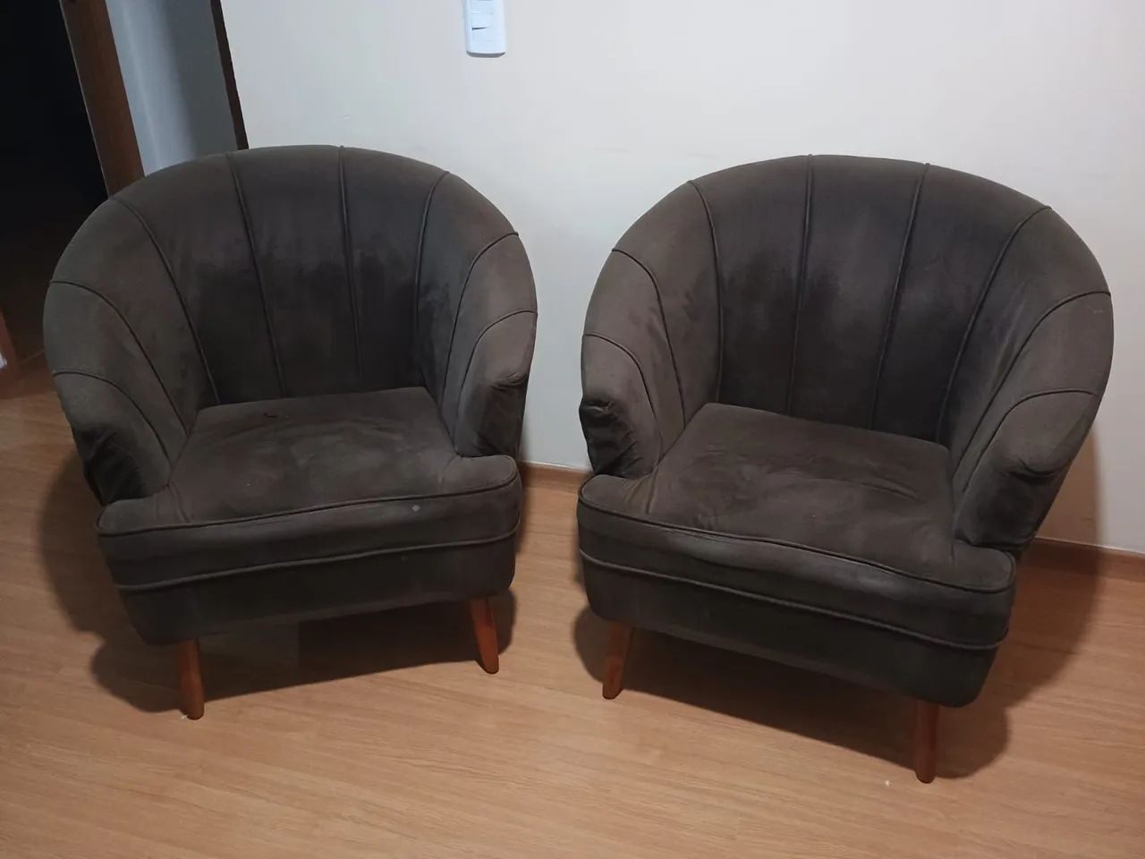 SOFÁ COM 2 POLTRONAS 