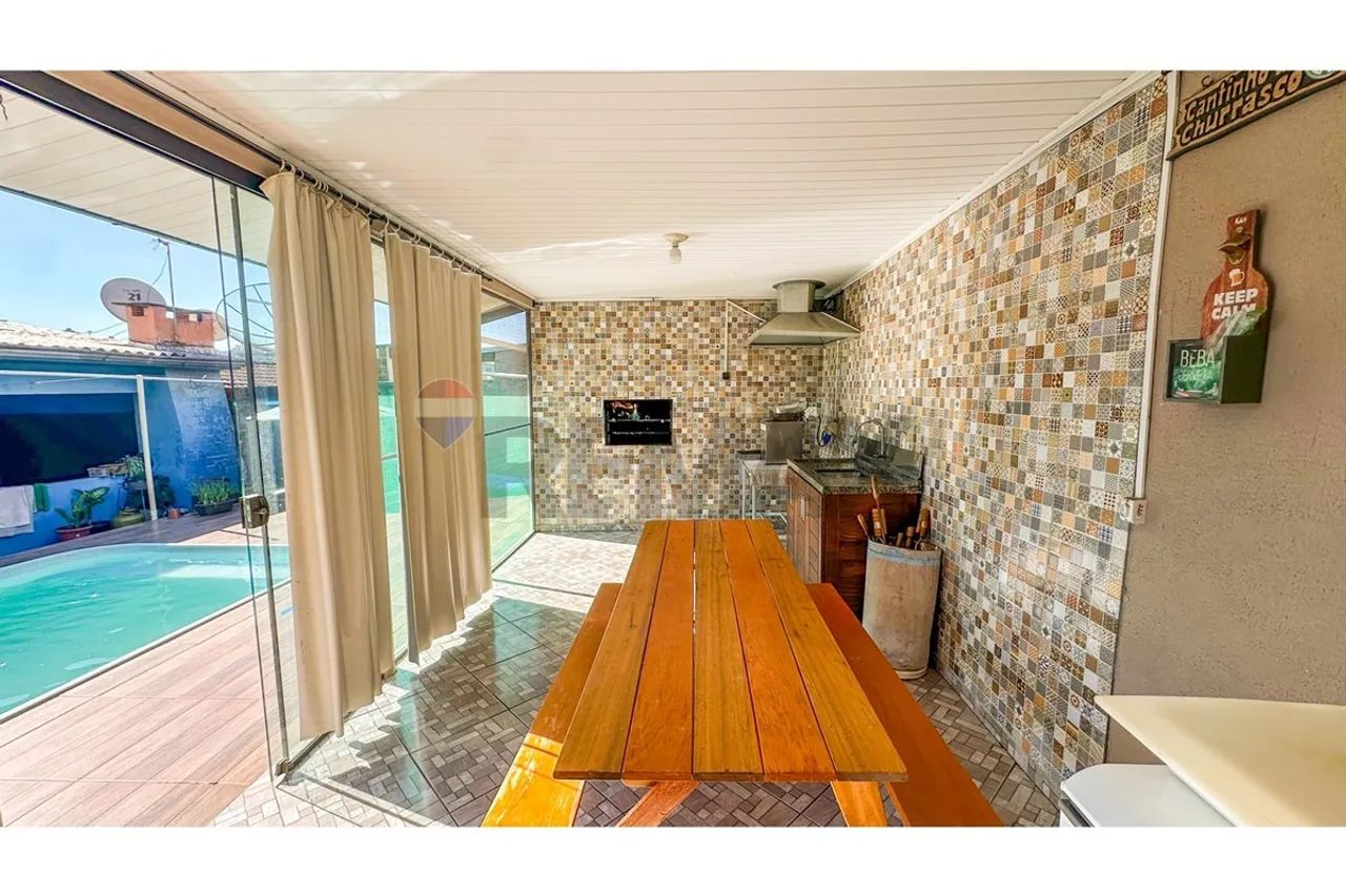 Casa com 04 quartos e piscina na Vila Operária em Toledo-PR!