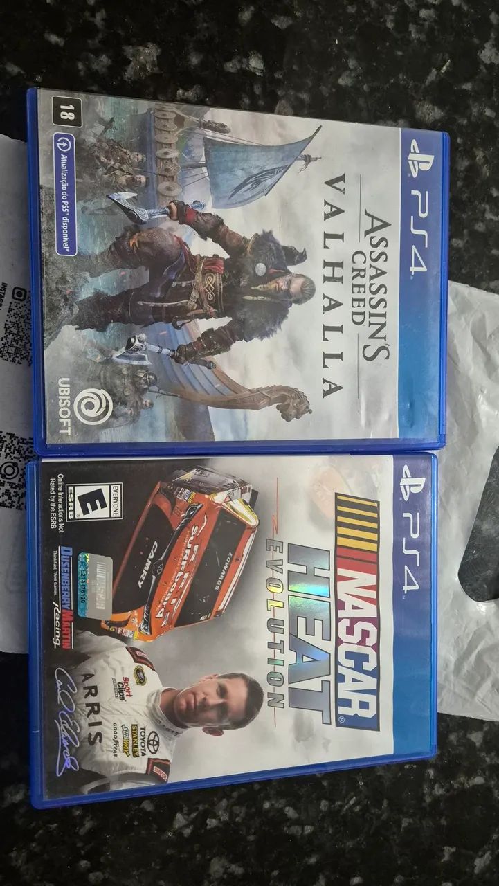 Vendo 2 jogos de PS4