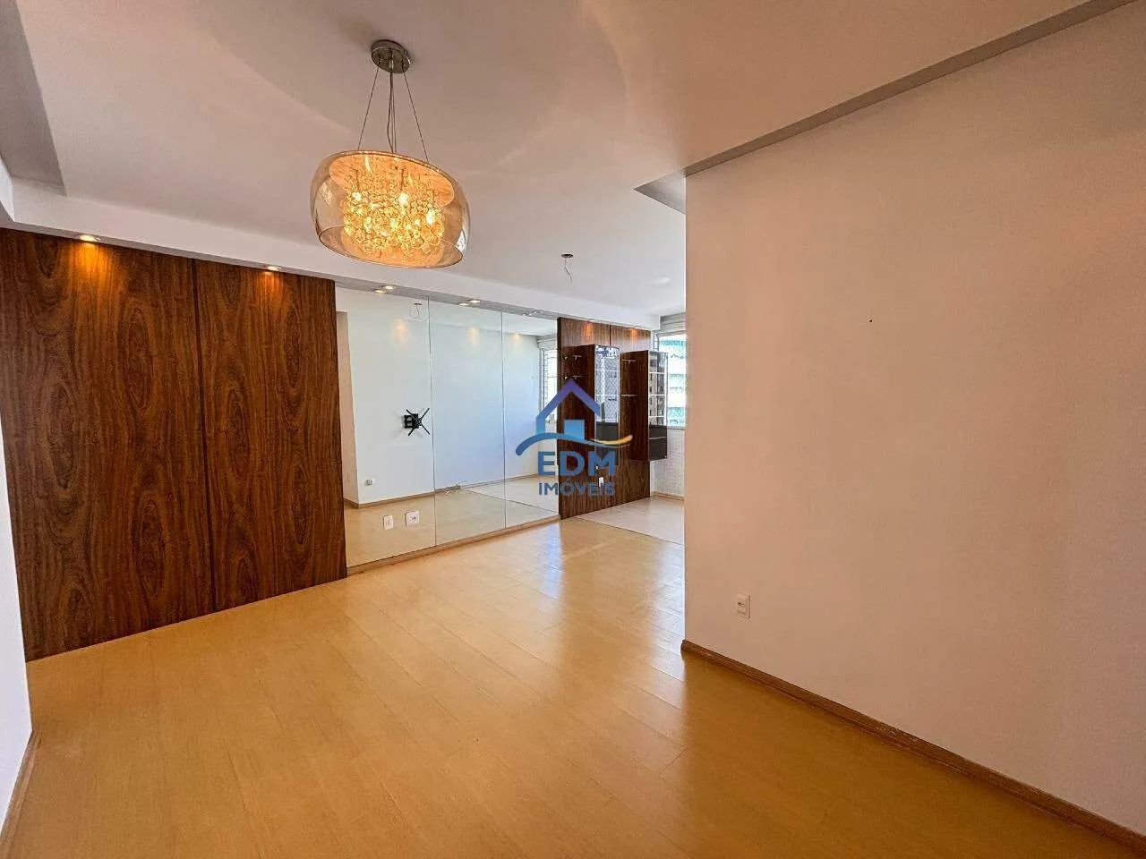 Apartamento 3 Quartos com Suíte e 2 Vagas para Alugar no Buritis