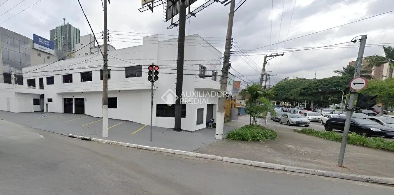 Ótimo prédio comercial com 401m² de área construída no Centro de Santo André