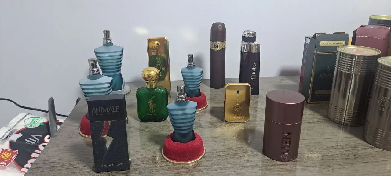 Frasco de perfume vazio 
