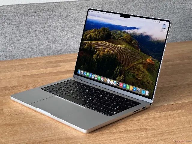 MacBook PRO Apple M3 Pro 18GB de Ram ***SUPER POTENTE***