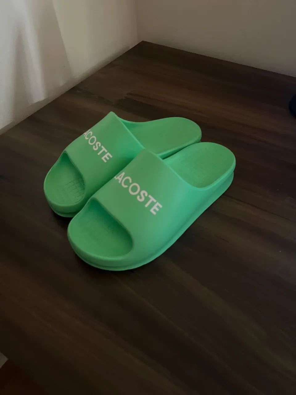 Chinelo Lacoste original nunca usado  - Foto 3