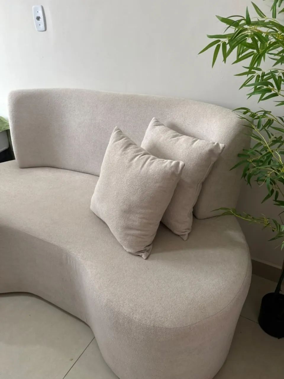 SOFÁ MODERNO E ELEGANTE  - Foto 2
