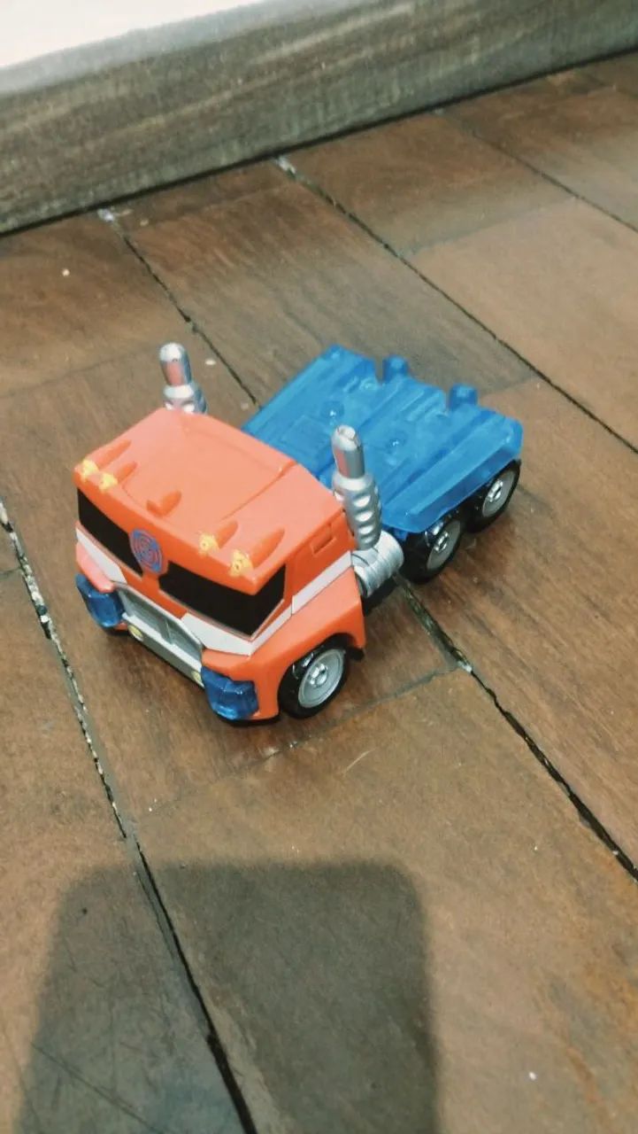 Optimus Prime de Brinquedo. - Foto 2