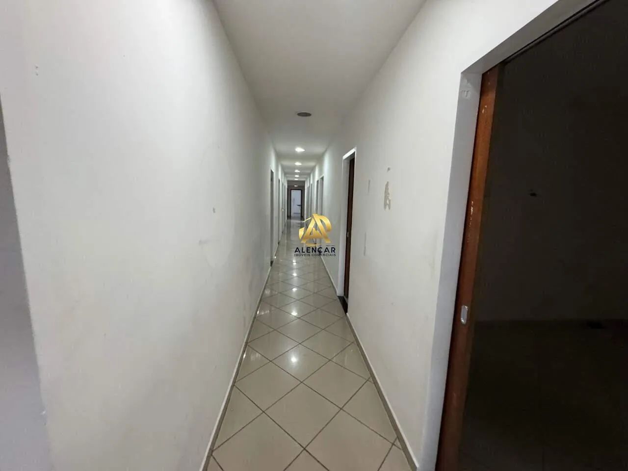 Loja comercial com 350m² na Av. Carlos Lindenberg  Glória, Vila Velha - Foto 4