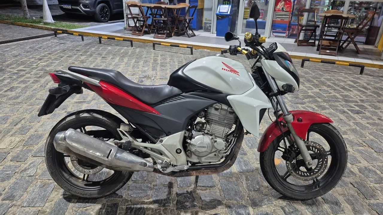 CB 300R 2012 - Foto 2