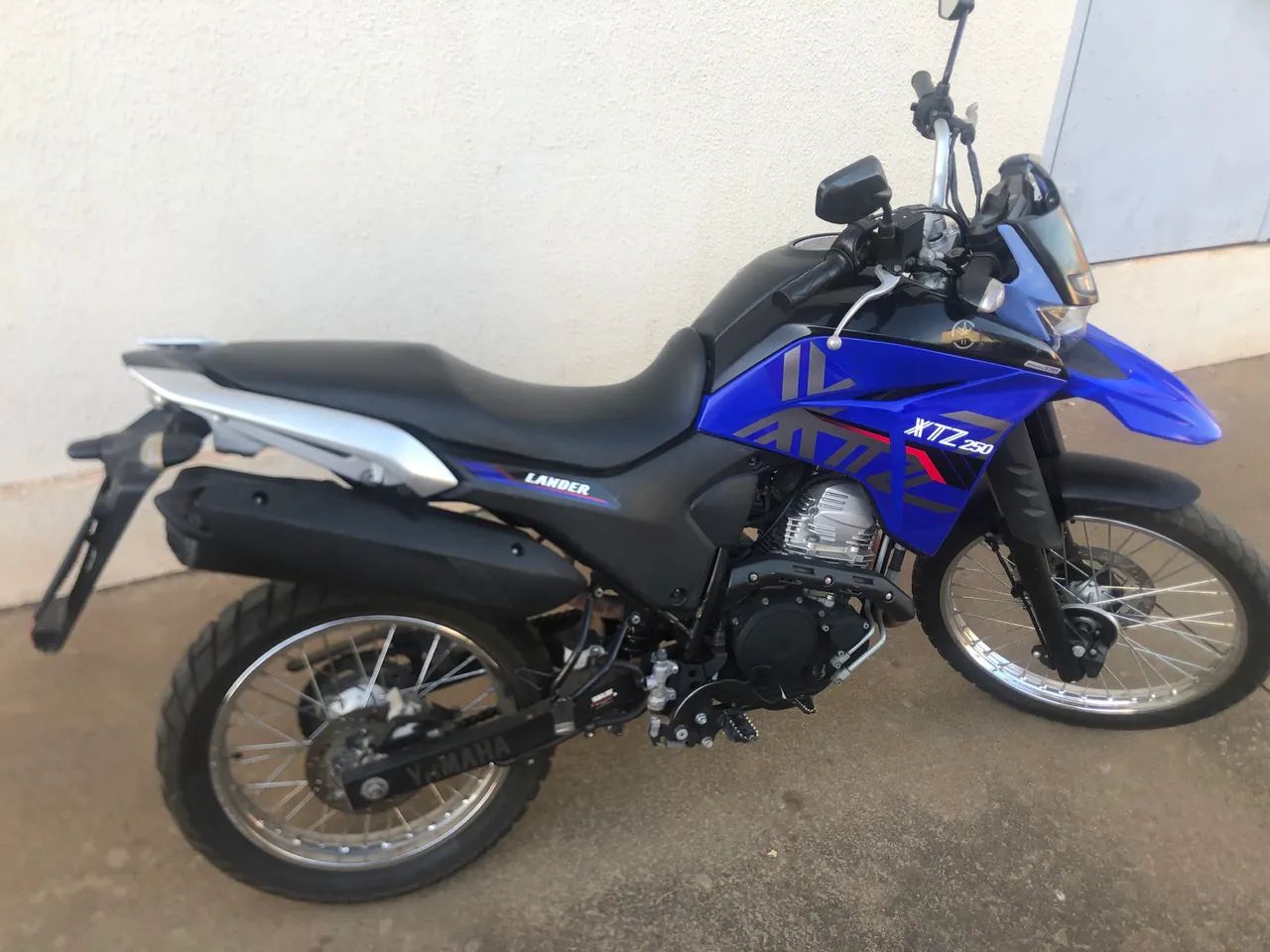 Lander 250  - Foto 2