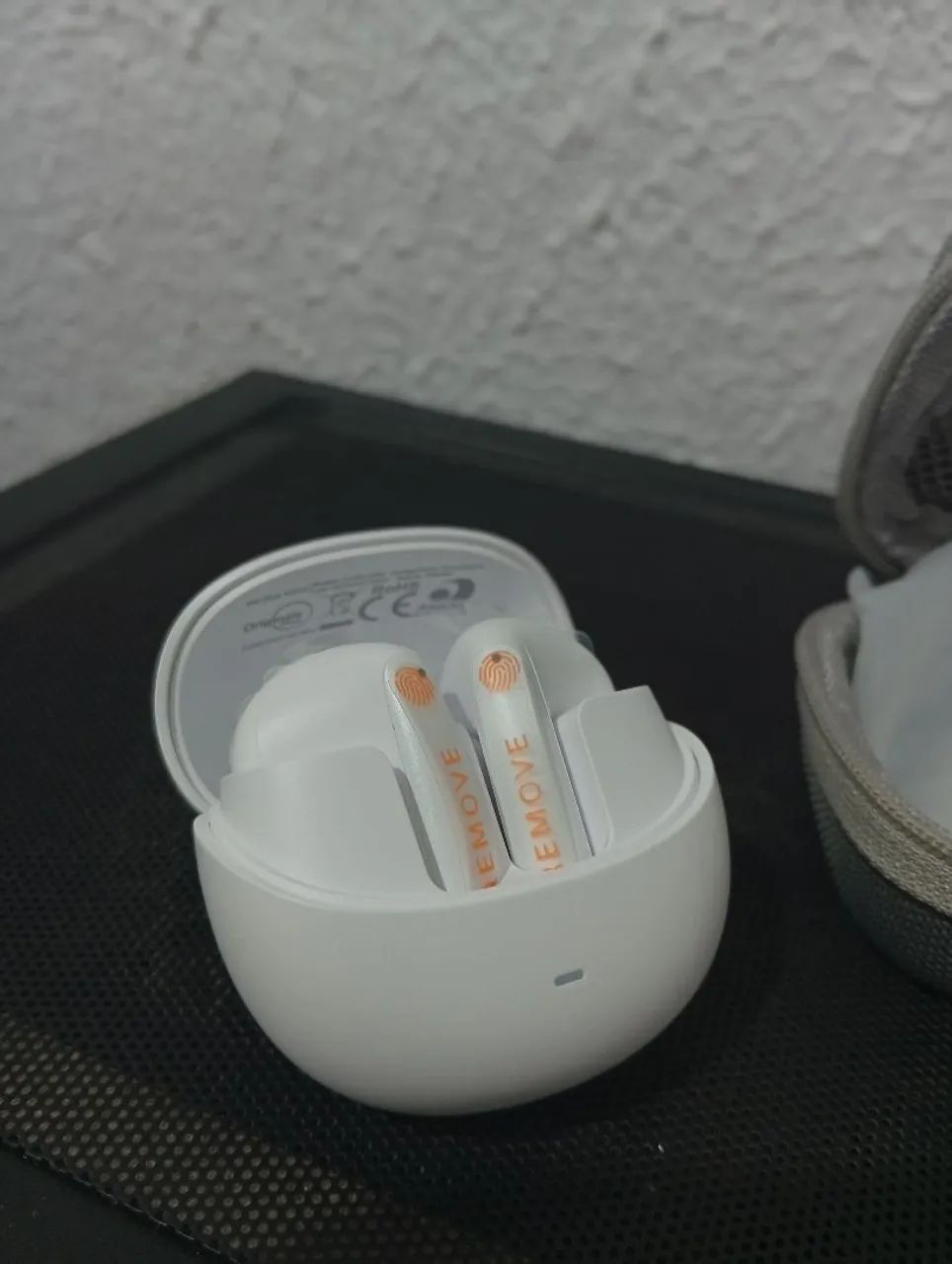 Fone de Ouvido com Cancelamento de Ruído Ativo - Foto 2