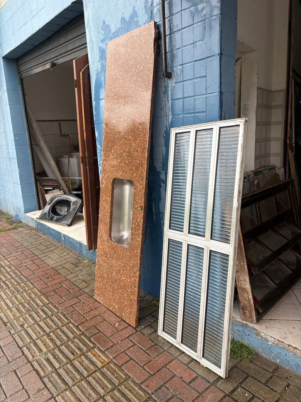 Pia de mármore 2.20