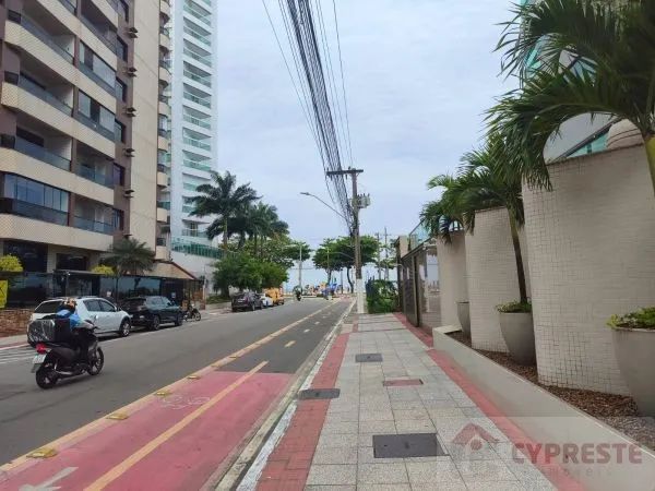 Apartamento com 3 Quartos para aluguel, 125m²
