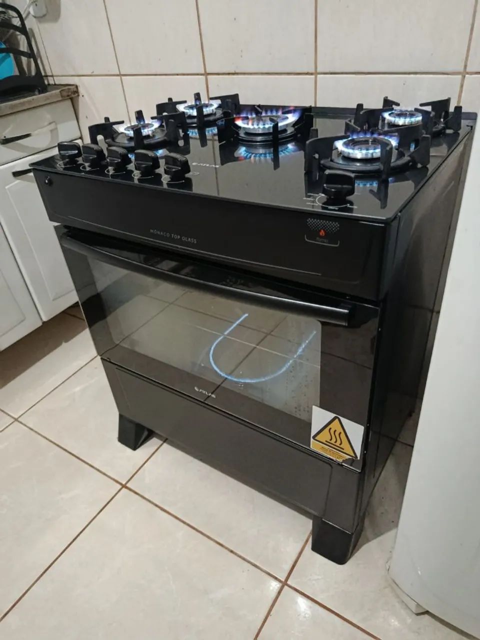 Fogão Atlas 5 bocas mesa de vidro está Praticamente novo  - Foto 3