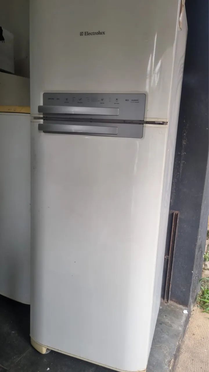 Vendo geladeira Electrolux 440 l fros free