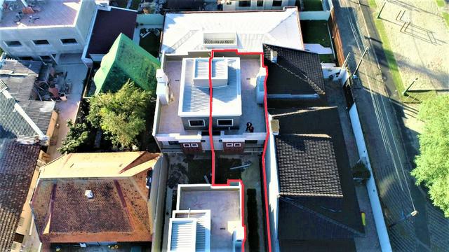 Sobrado Triplex 203 m², 4 quartos, 4 vagas de garagem, Hugo Lange - Foto 4