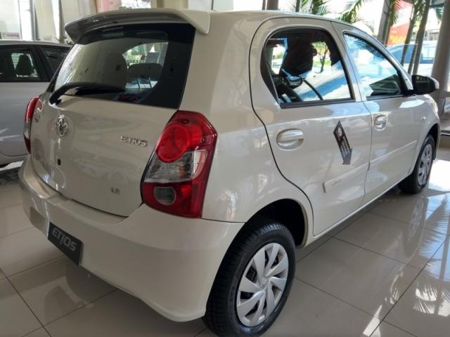 TOYOTA ETIOS 1.3 X 16V FLEX 4P 2019 - Foto 3