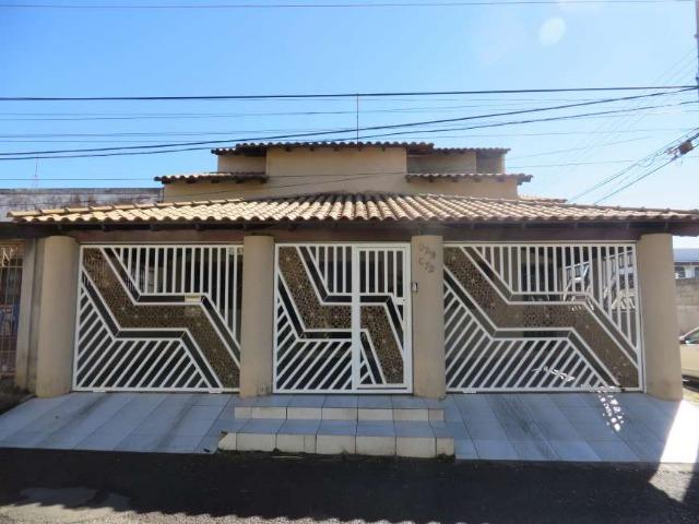 Ótima casa na Qd. 29 Setor Leste