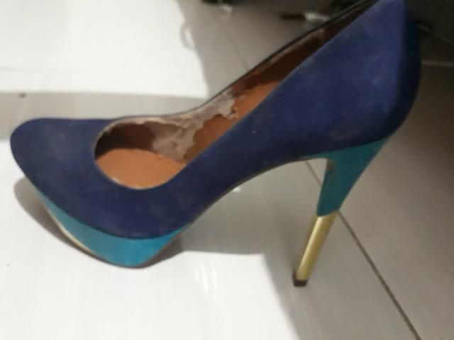 2 sapatos Altos Marca Vizzano n 35 e Arezzo n 37 - Foto 2