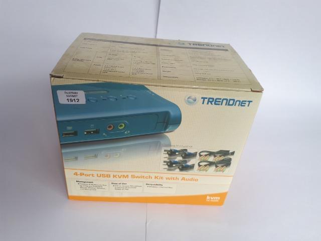 Kit chaveador Kvm TK-409K - USB 4 portas com áudio