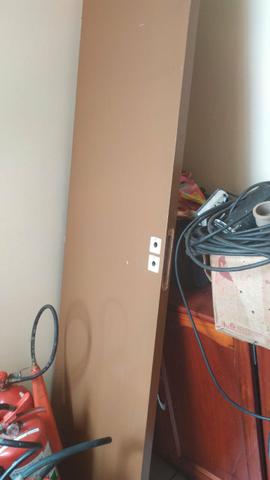 Vendo essas 2 portas 1 com avaria - Foto 2