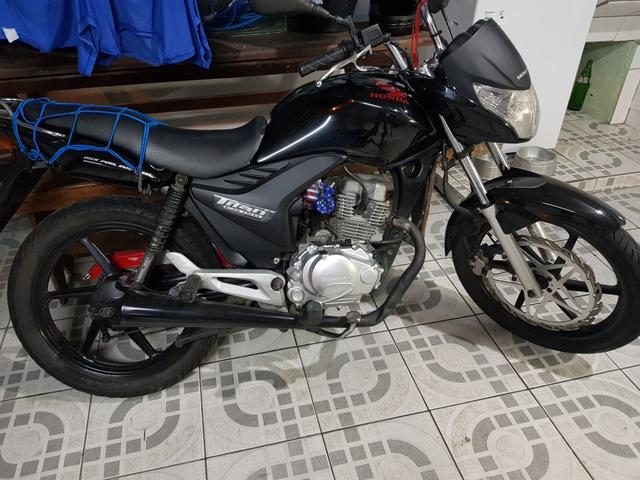 Titan - Foto 2