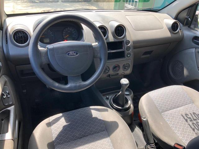 Fiesta Sedan 1.6 Flex 2005 (R$: 2.900,00 + 48 x 398,00) - Foto 9