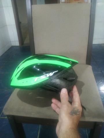 Vendo capacete de MTB muito novo